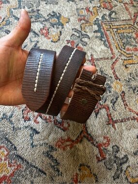 B.A.D. Brown Leather Men’s Belt with Contrast Stitch Detailing 32 No Buckle